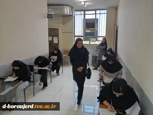 بازدید رئیس آموزشکده دختران بروجرد به همراه نمایندگان نظارت و ارزیابی دانشگاه ملی مهارت از روند برگزاری آزمون های پایان ترم نیمسال دوم سال تحصیلی 1404 5