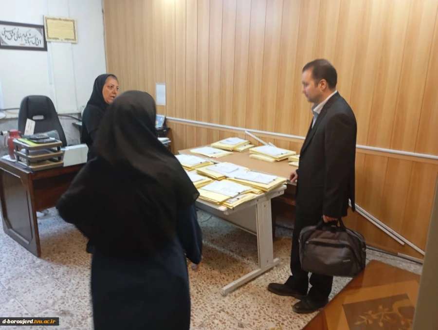 بازدید رئیس آموزشکده دختران بروجرد به همراه نمایندگان نظارت و ارزیابی دانشگاه ملی مهارت از روند برگزاری آزمون های پایان ترم نیمسال دوم سال تحصیلی 1404 9