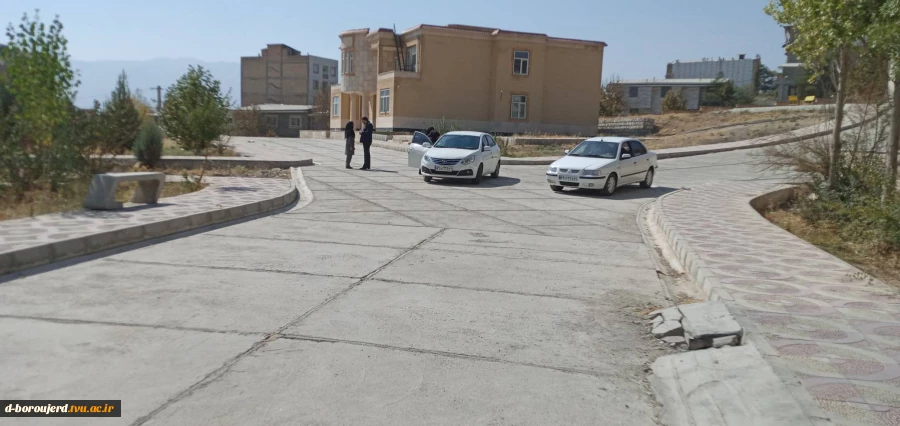 بازدید نماینده محترم شهرستان بروجرد در مجلس شورای اسلامی و هیات همراه از دانشگاه ملی مهارت - آموزشکده دختران  بروجرد 7