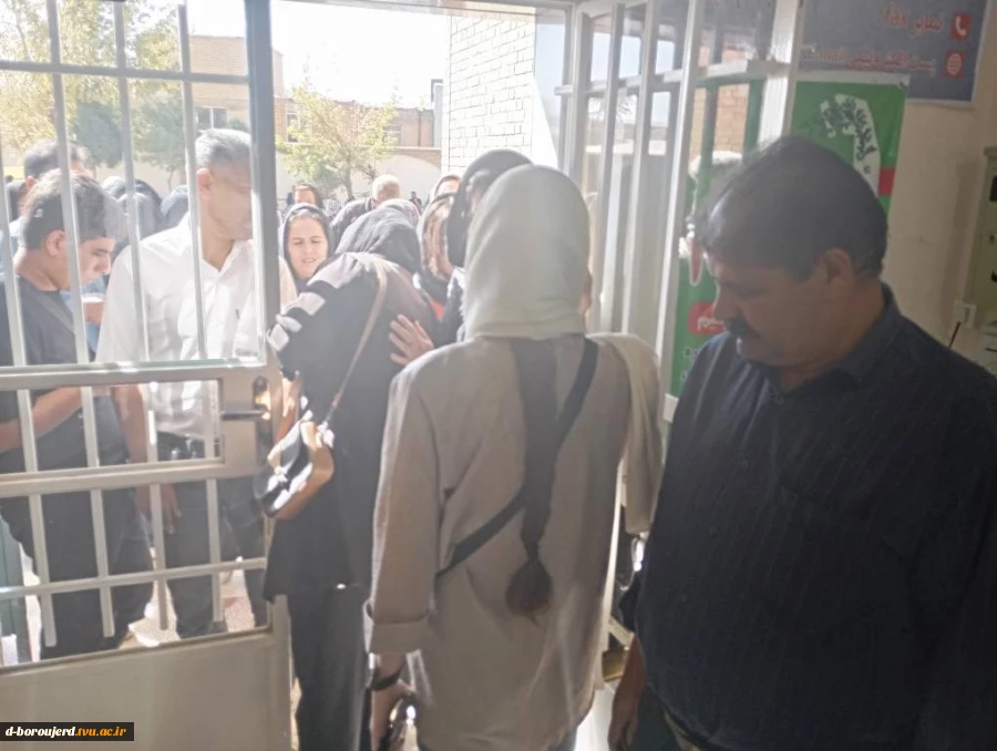 فرایند حضوری ثبت‌نام پذیرفته‌شدگان در آموزشکده ملی مهارت دختران بروجرد آغاز شد. 3