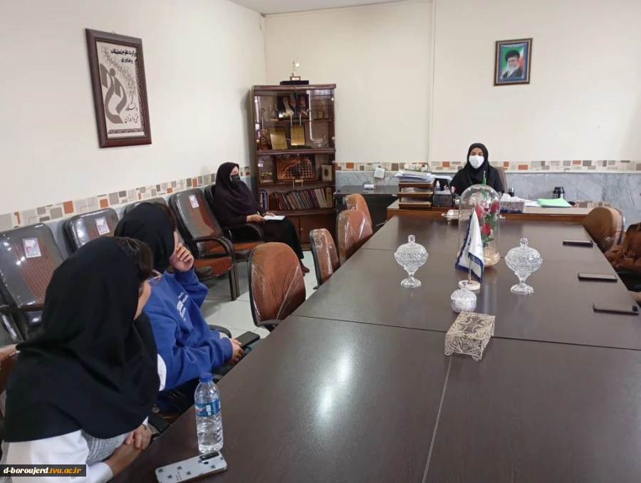 نشست  مسئولان آموزشکده بانماینده دانشجویان خوابگاه  4