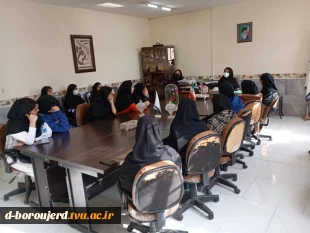 نشست  مسئولان آموزشکده بانماینده دانشجویان خوابگاه  5