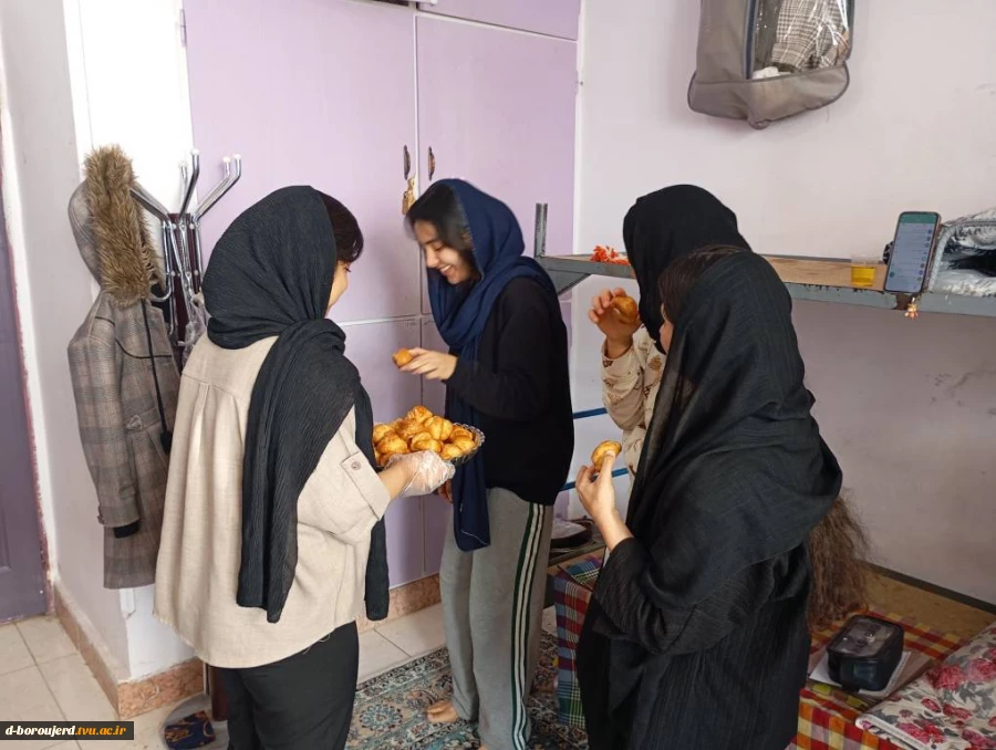 پذیرایی از دانشجویان به مناسبت روز دانشجو 2