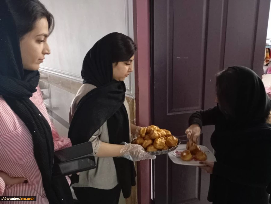 پذیرایی از دانشجویان به مناسبت روز دانشجو 3